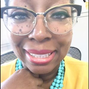 Meet your Posher, Nicolle