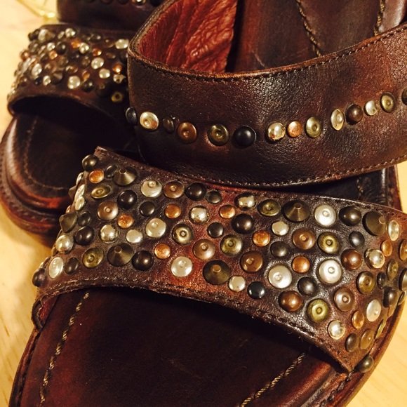 FRYE Leather Platform Heels with Grommet Details - Picture 2 of 5
