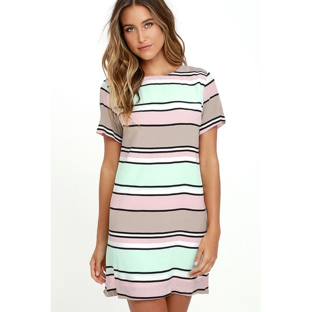 🆕 Light Pink, Mint and Taupe Short Sleeve Dress