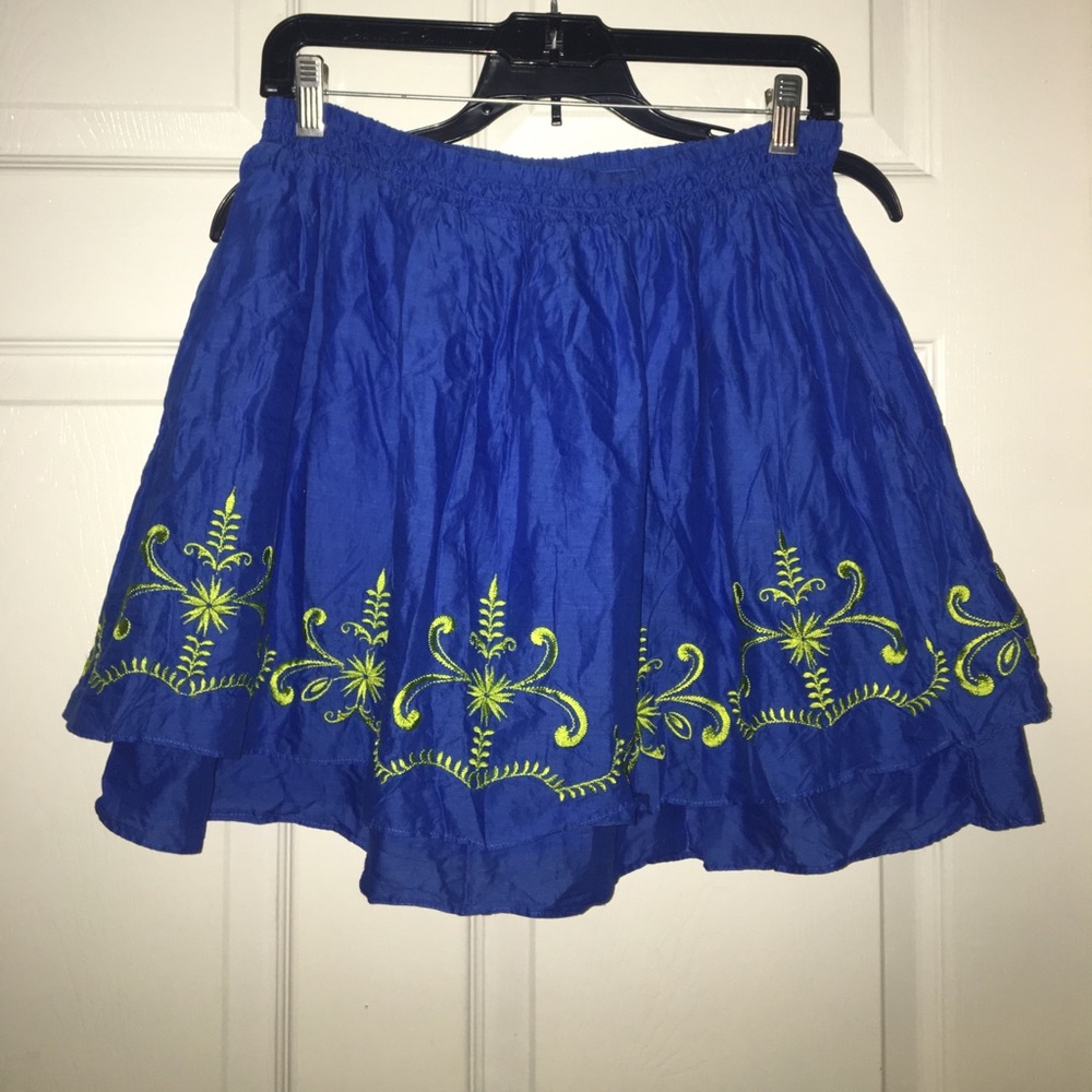 🎉Calypso  for target..blue lime embroidered skirt