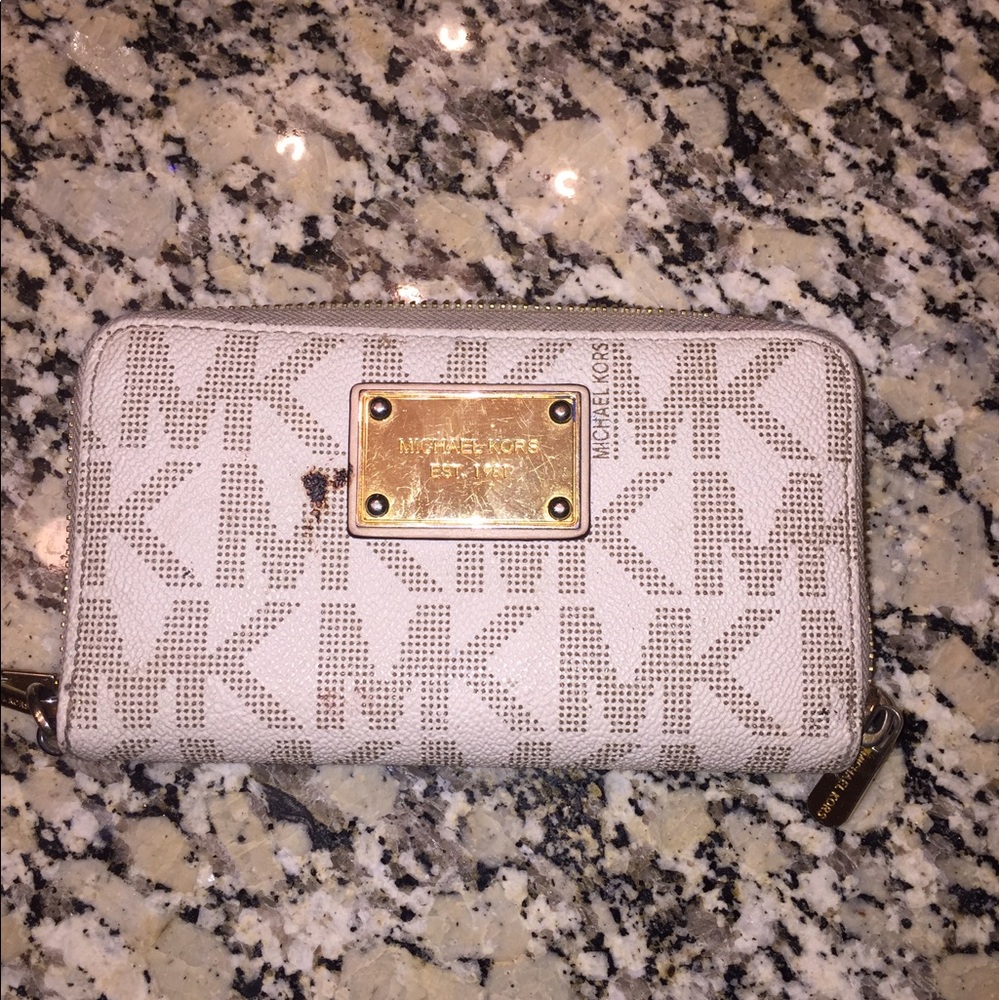Michael kors wallet