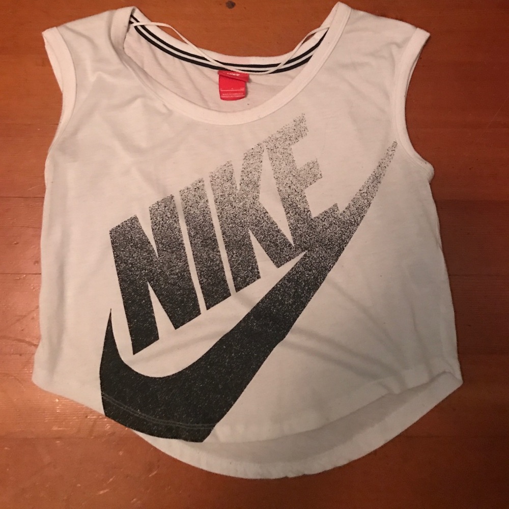 White cropped Nike tank top