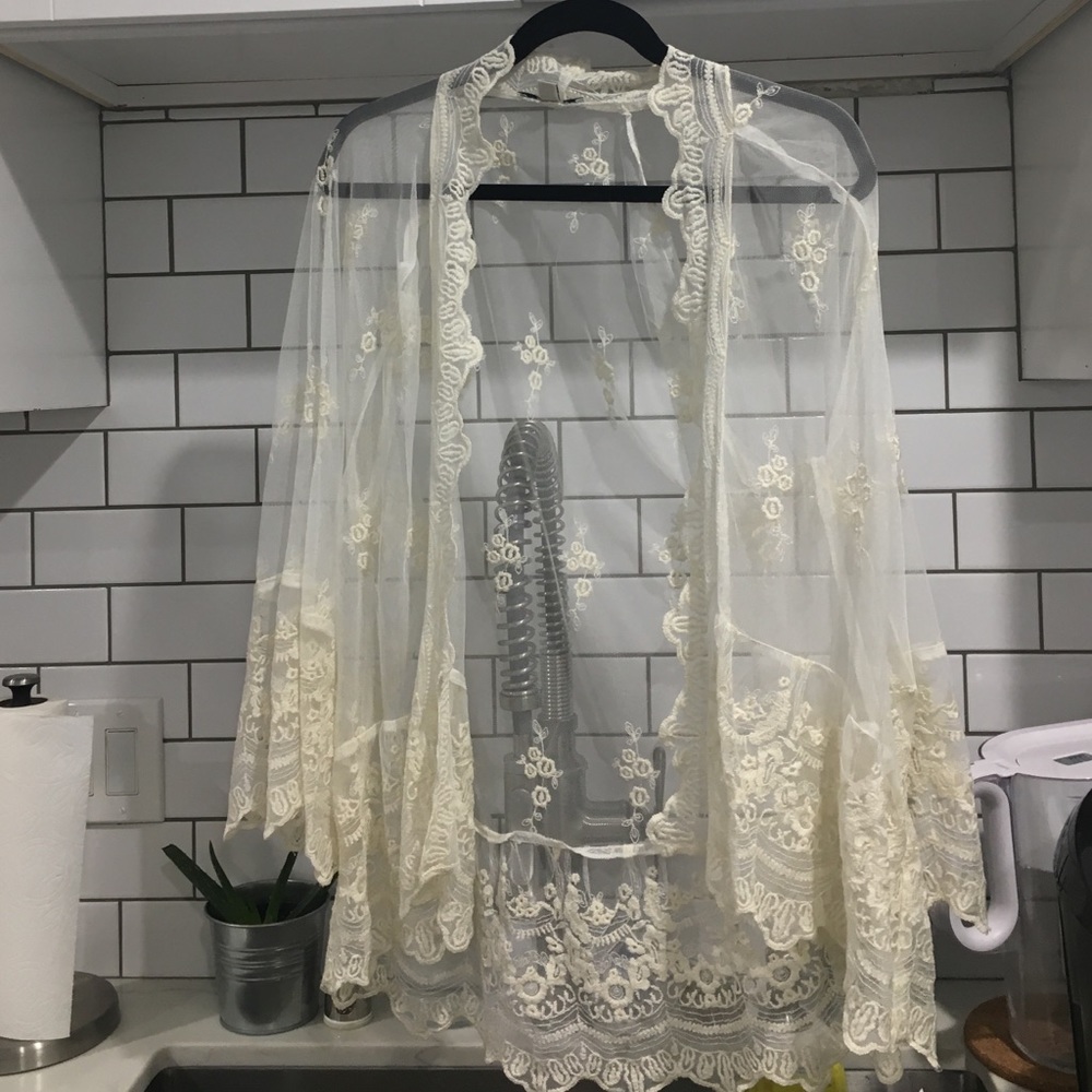 Beautiful American eagle floral cardigan