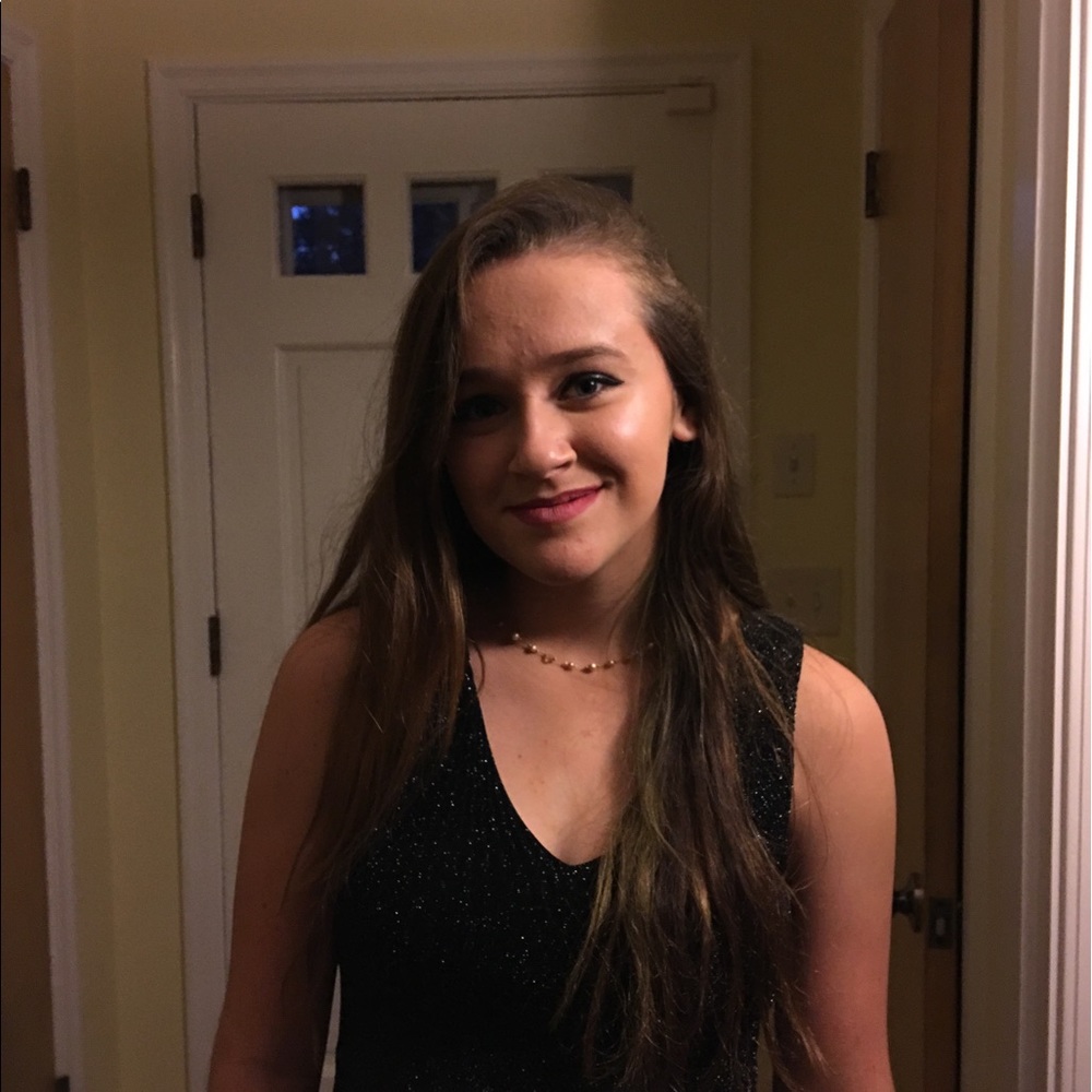 Meet your Posher, Danielle