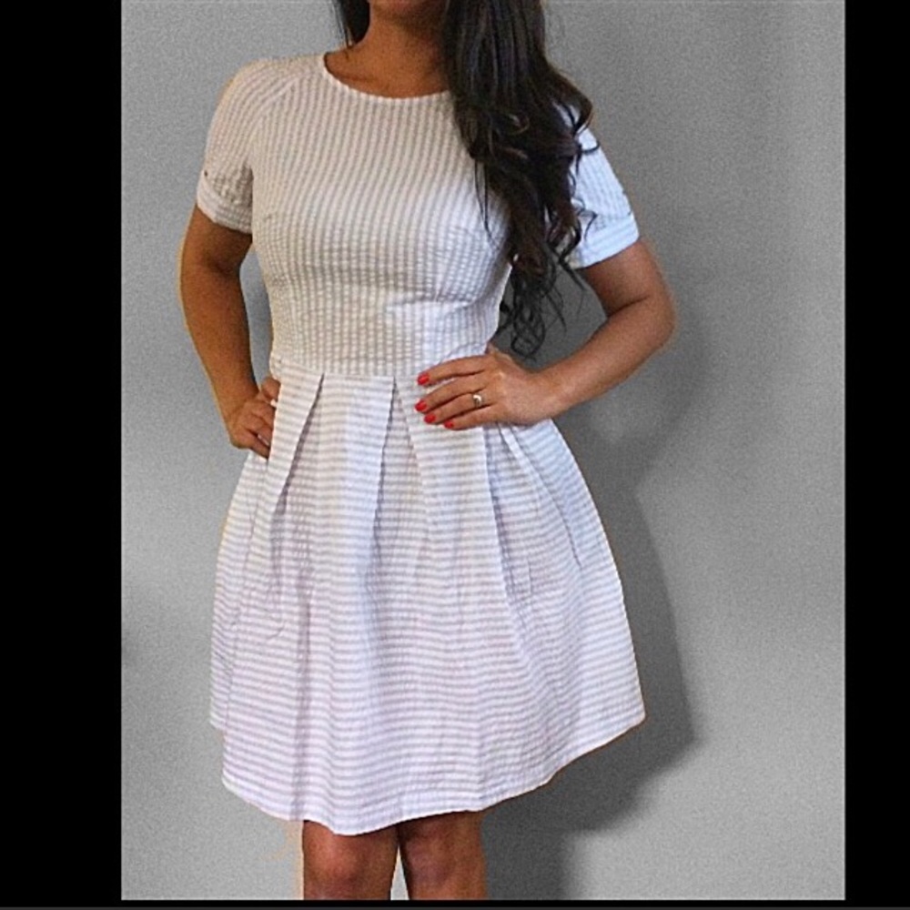 🆕Merona Seersucker blue and white dress sz 4