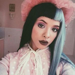 Meet your Posher, Jade