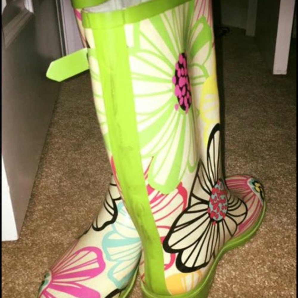 Floral pattern rain boots