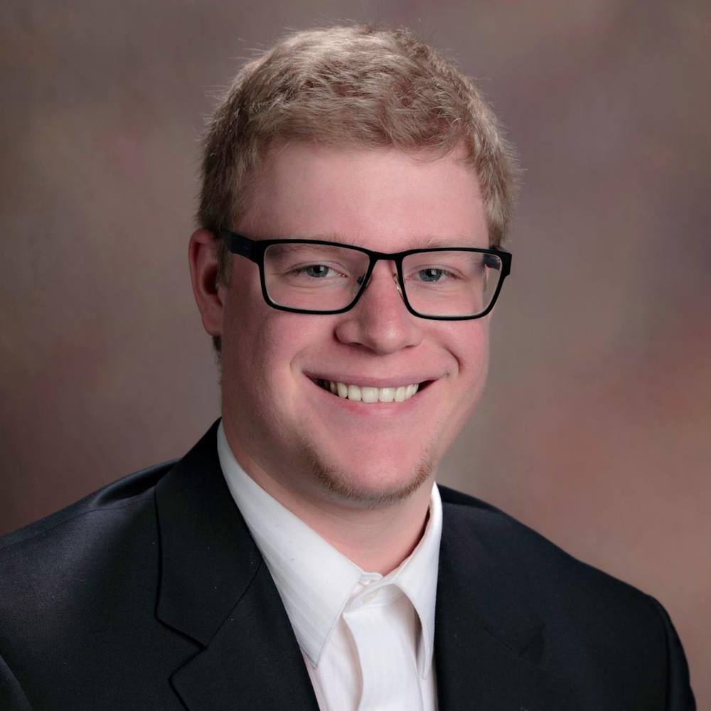 Meet your Posher, Troy