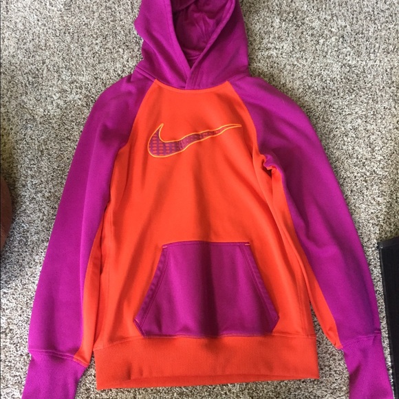 SOLD Nike Sweatshirt - Picture 1 of 2