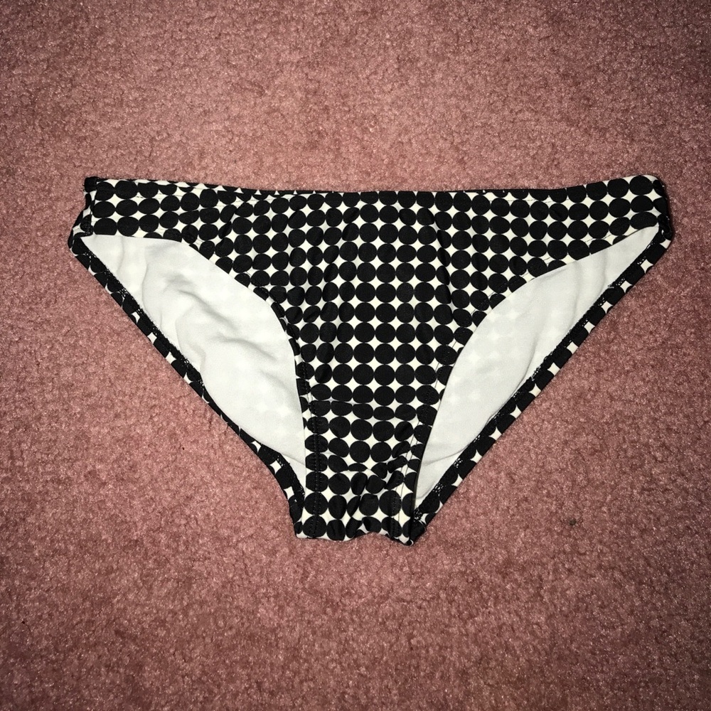 Black and white bottoms!