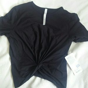 NWT Lululemon Crescent Tee