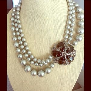 Gorgeous synthetic black pearls, diamonds