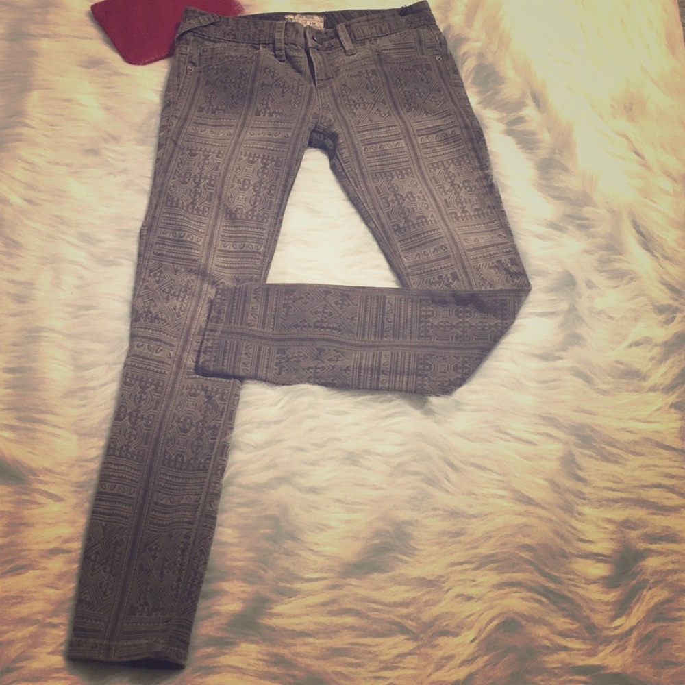 Free People Gray Geometric Skinny Jean Legging 24