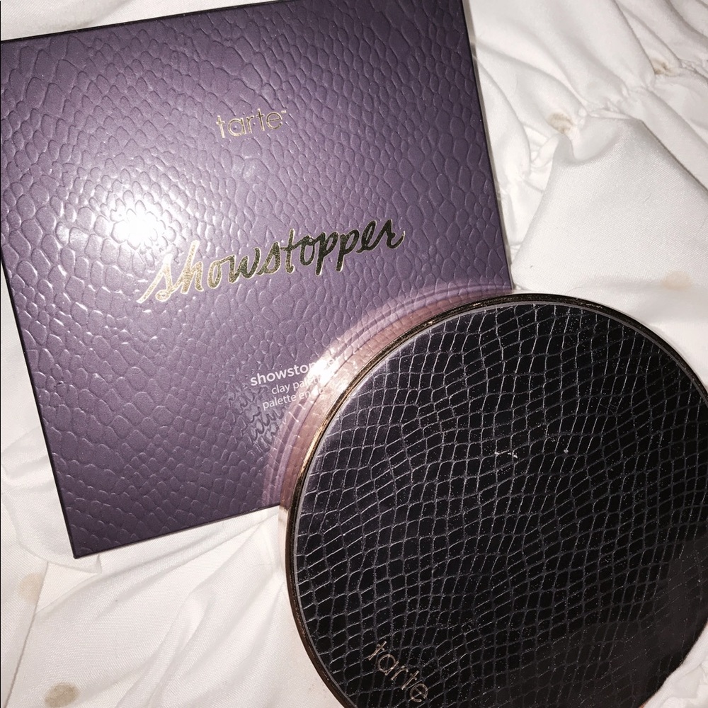 tarte showstopper palette (in box)