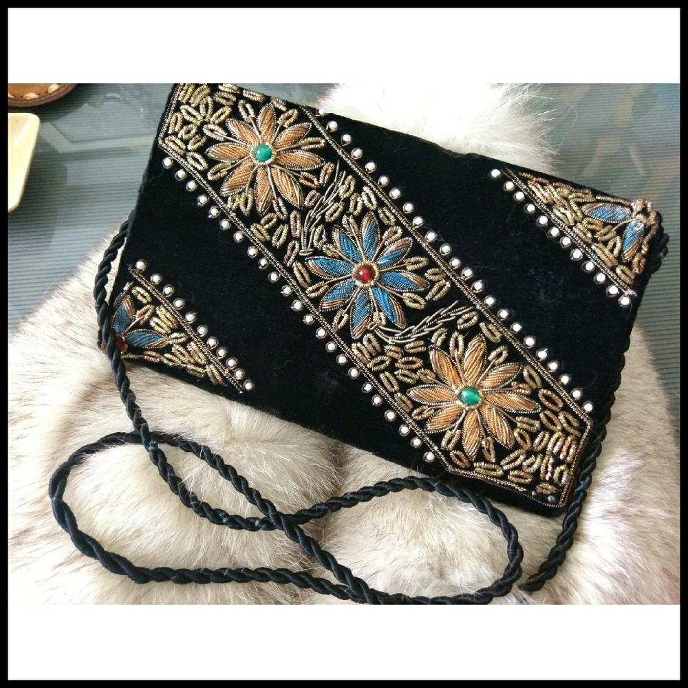 VTG Zardozi Embroidered Clutch