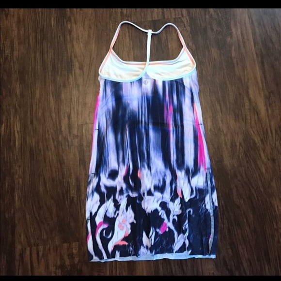 Retired lululemon tank - Picture 2 of 4