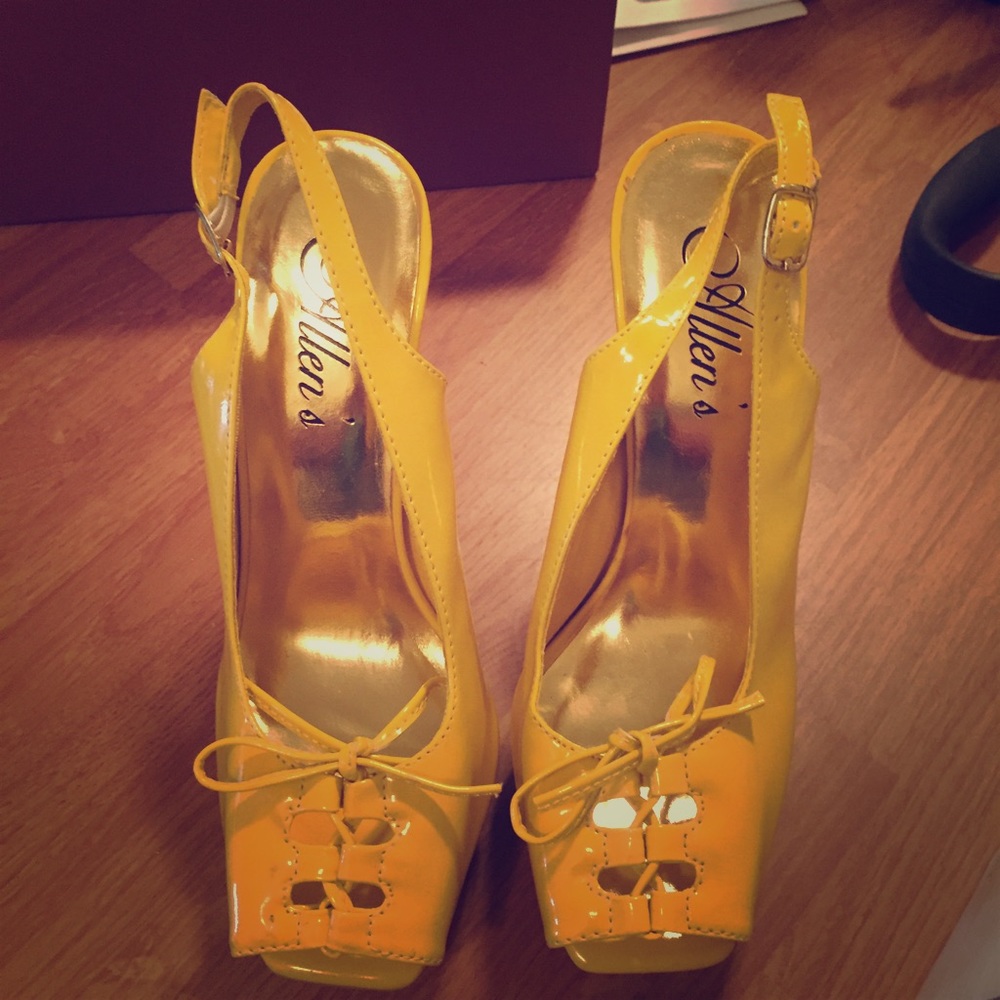 Yellow high heels