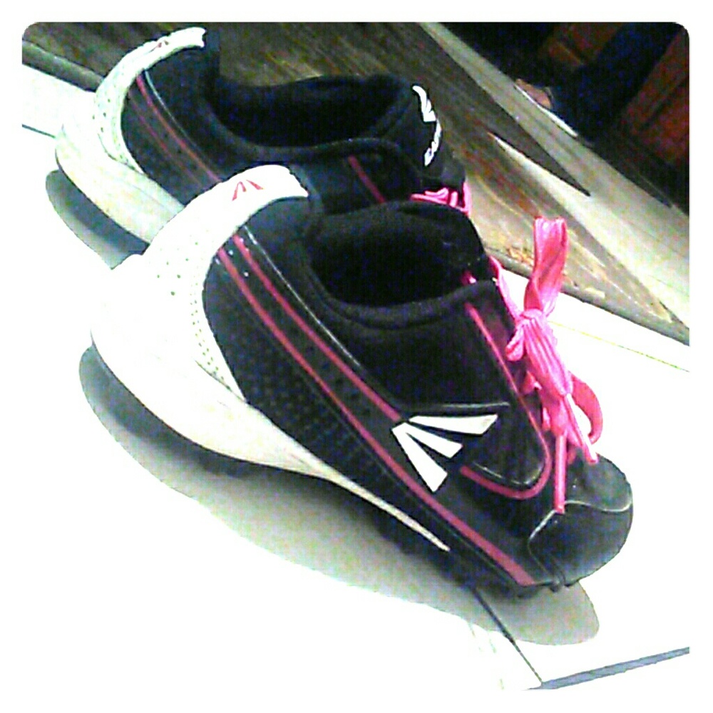 Shoes (cleats)