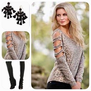 🇺🇸VENUS Slasher Top🇺🇸