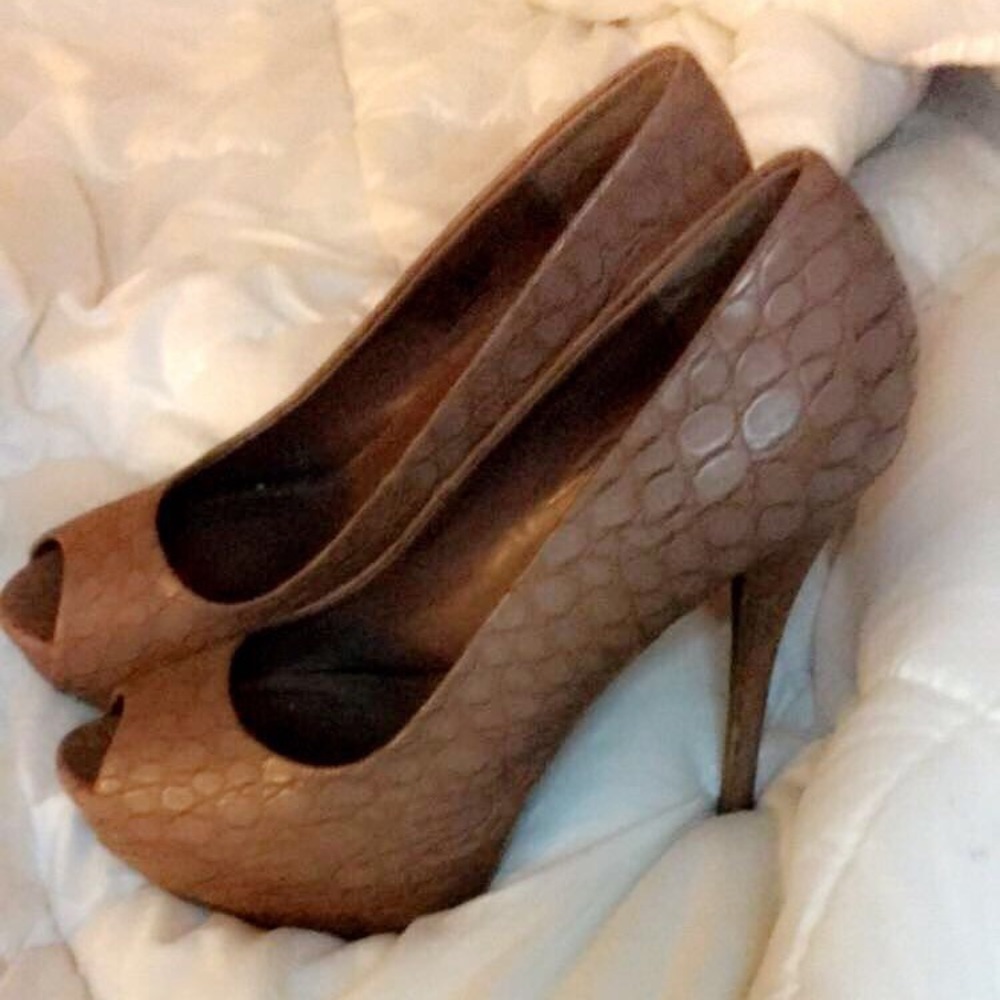Jennifer Lopez Peep Toe Platform