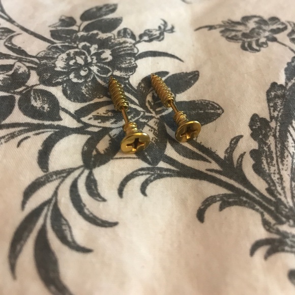 Gold screw earrings - Picture 2 of 5