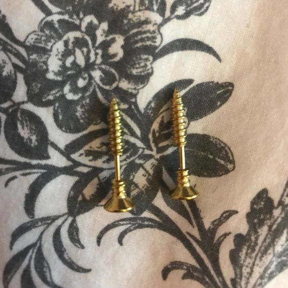 Gold screw earrings - Picture 4 of 5
