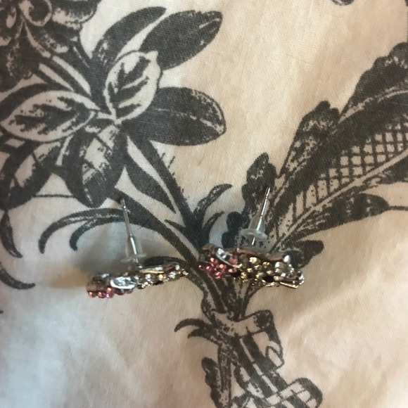 Hello kitty faux diamond earrings - Picture 3 of 3