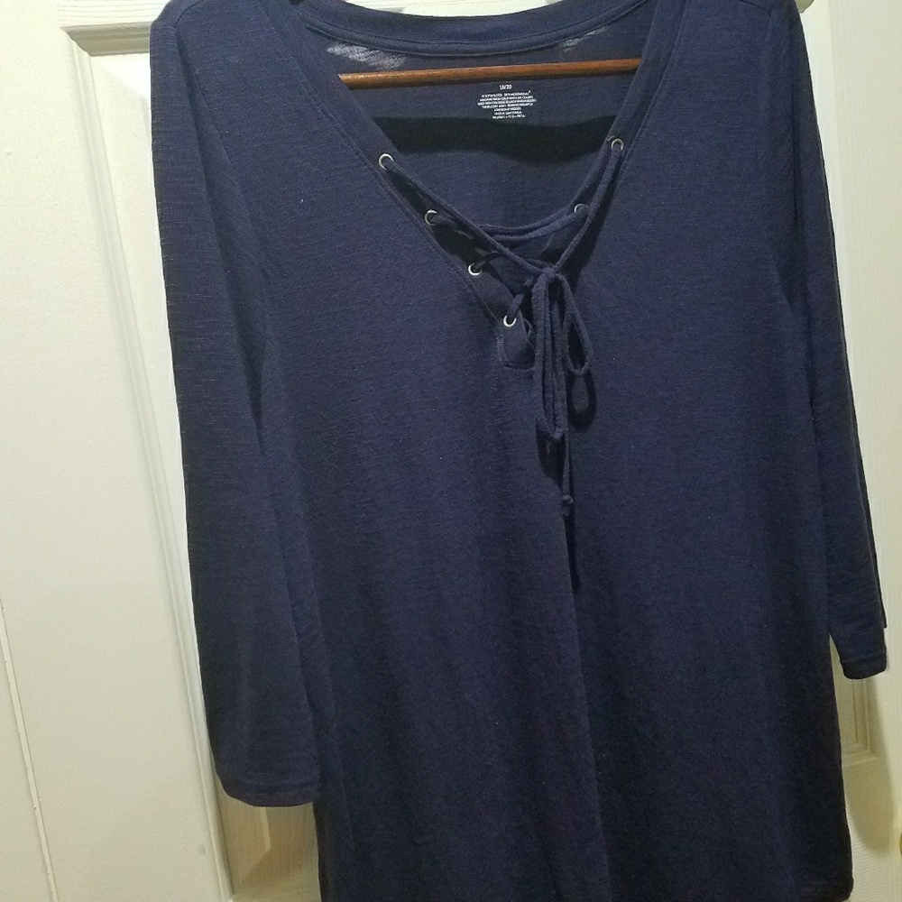 Blouse - Picture 2 of 4