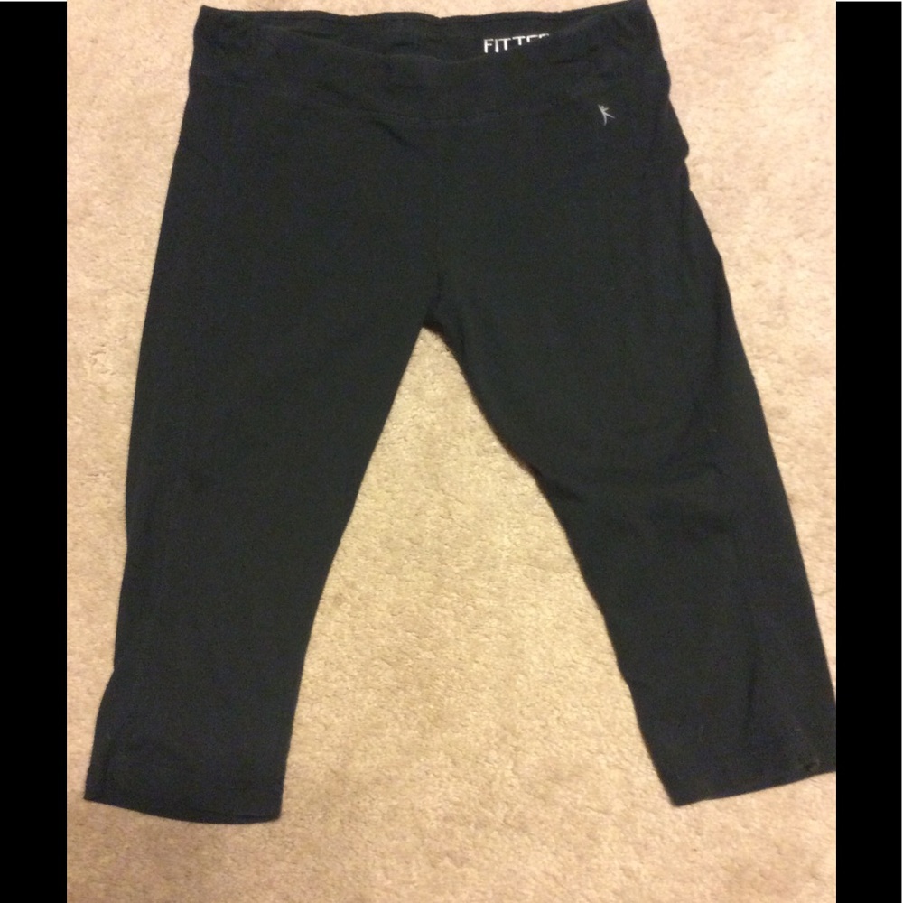 Black workout capri leggings