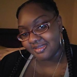 Meet your Posher, Dewanna