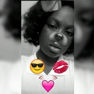 Meet your Posher, Täshä