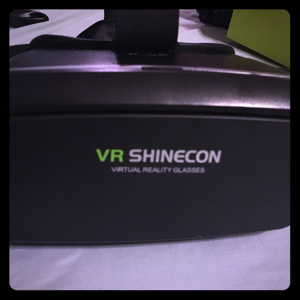Virtual Reality Headset