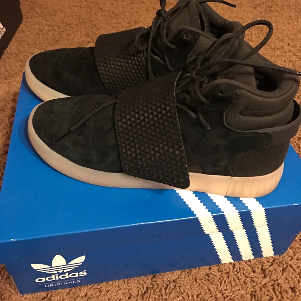 Adidas tubular invader strap