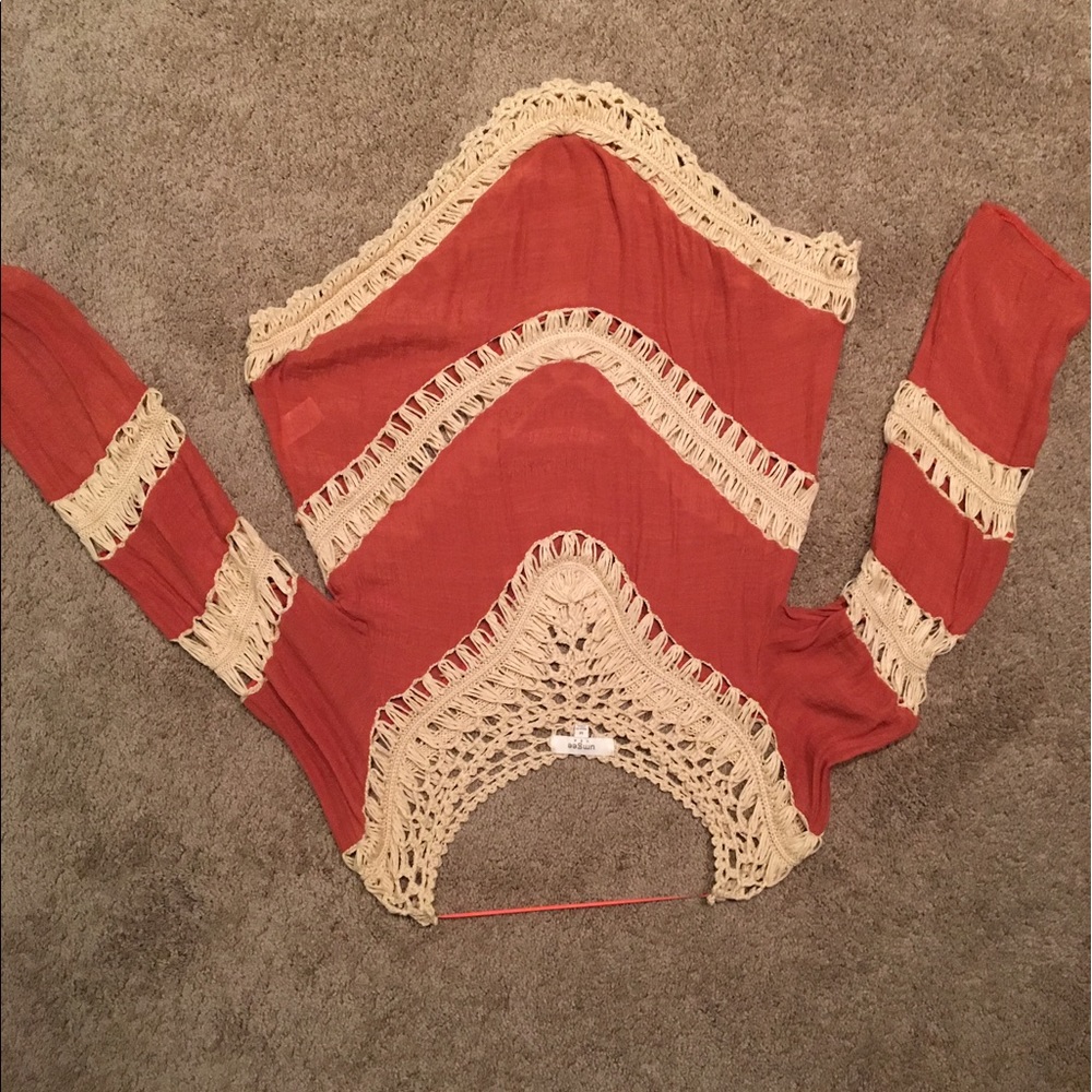 Umgee crochet bohemian tunic NEVER WORN - Picture 2 of 3