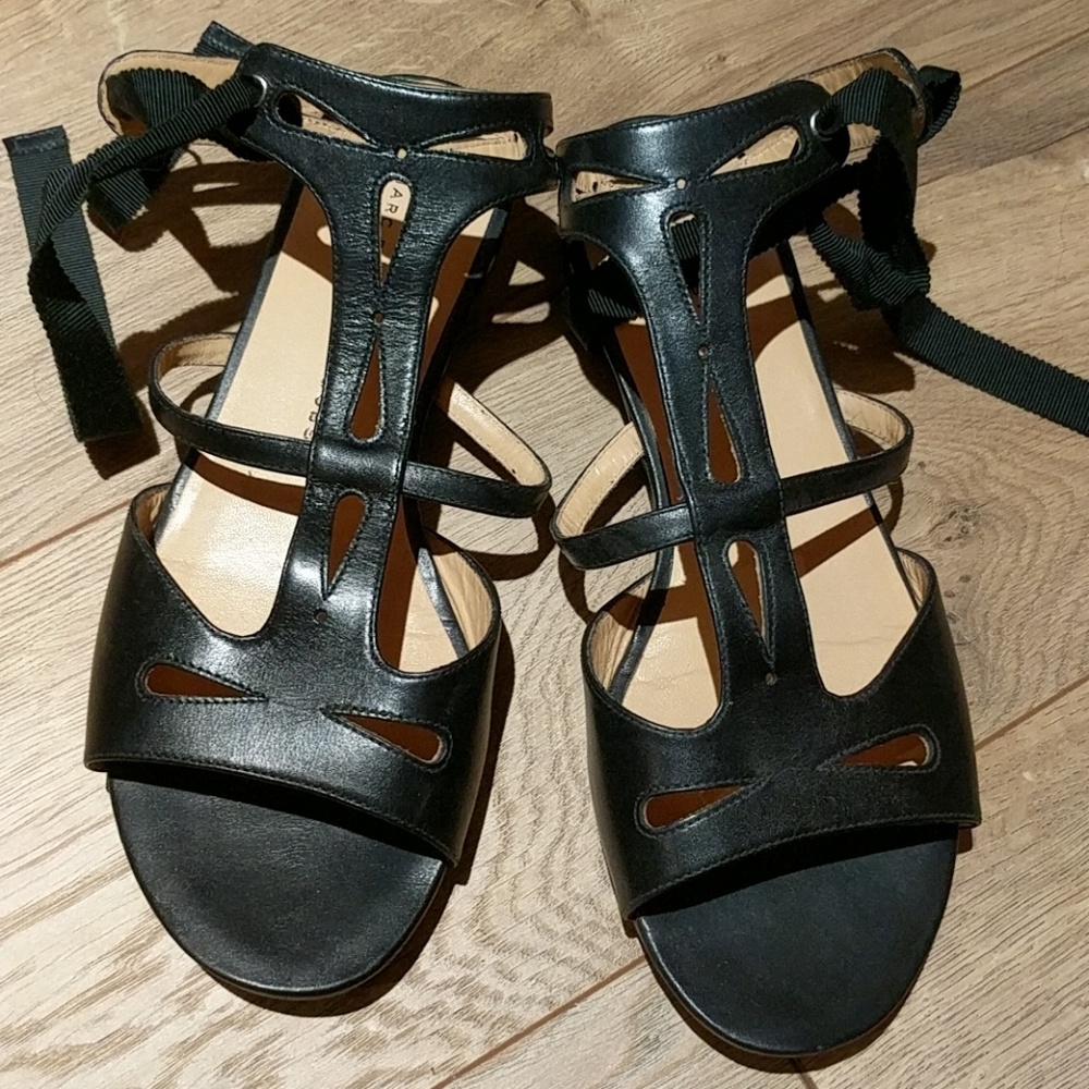 Marc by Marc Jacobs Black Tie Flat Sandals