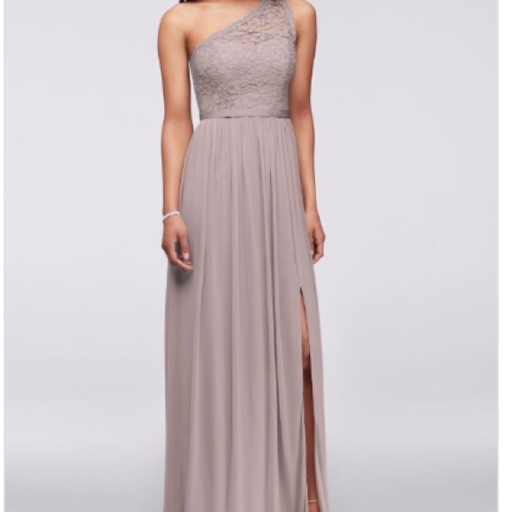 Long One Shoulder Lace Size 6 ***NEW***
