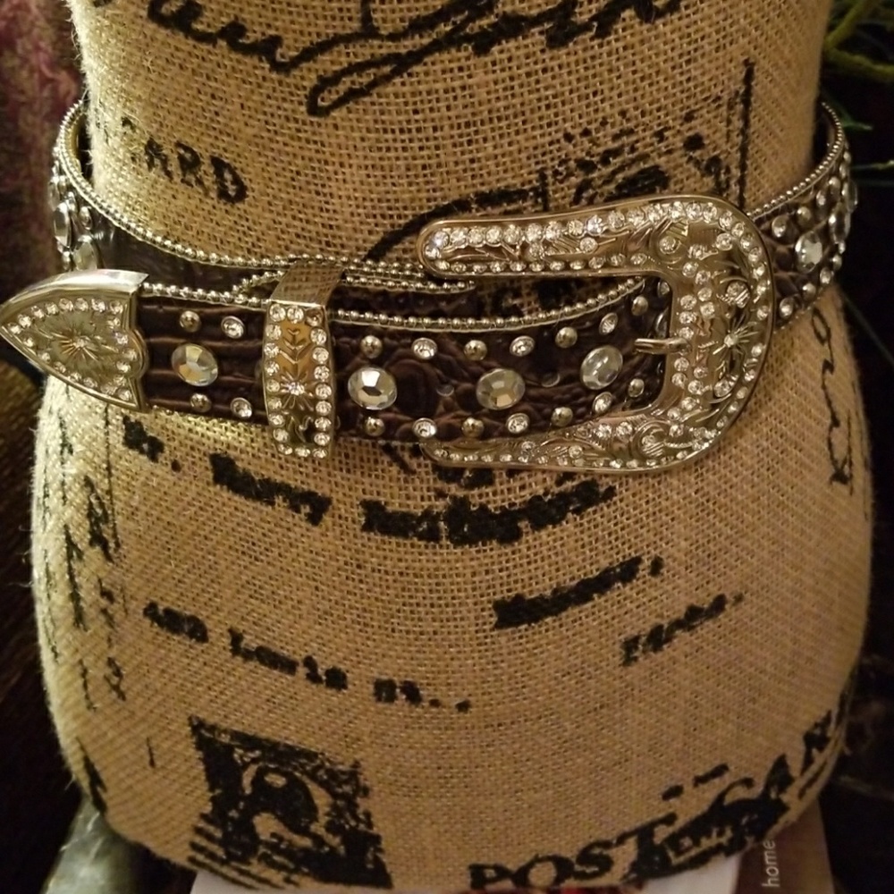 BHW RHINESTONE BELT