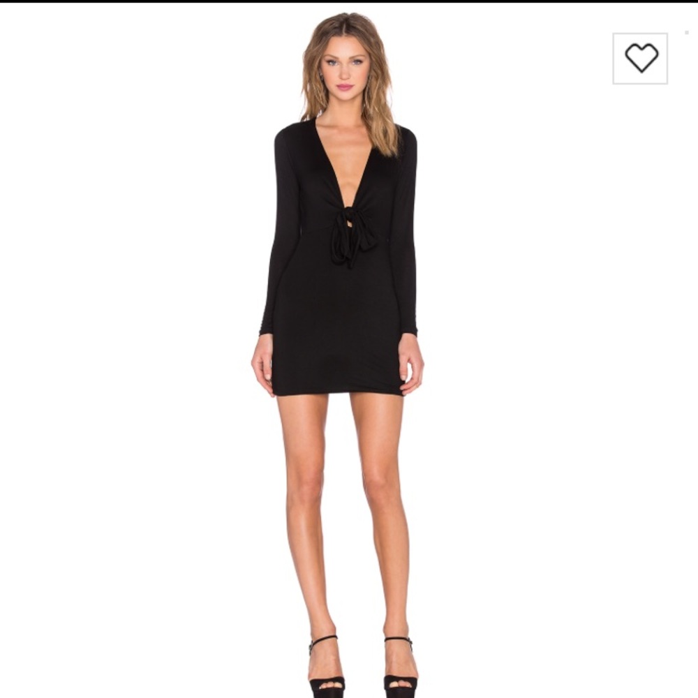 Black bodycon dress!