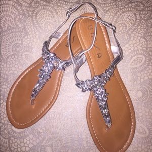 LIKE NEW lightly worn T strap sandal