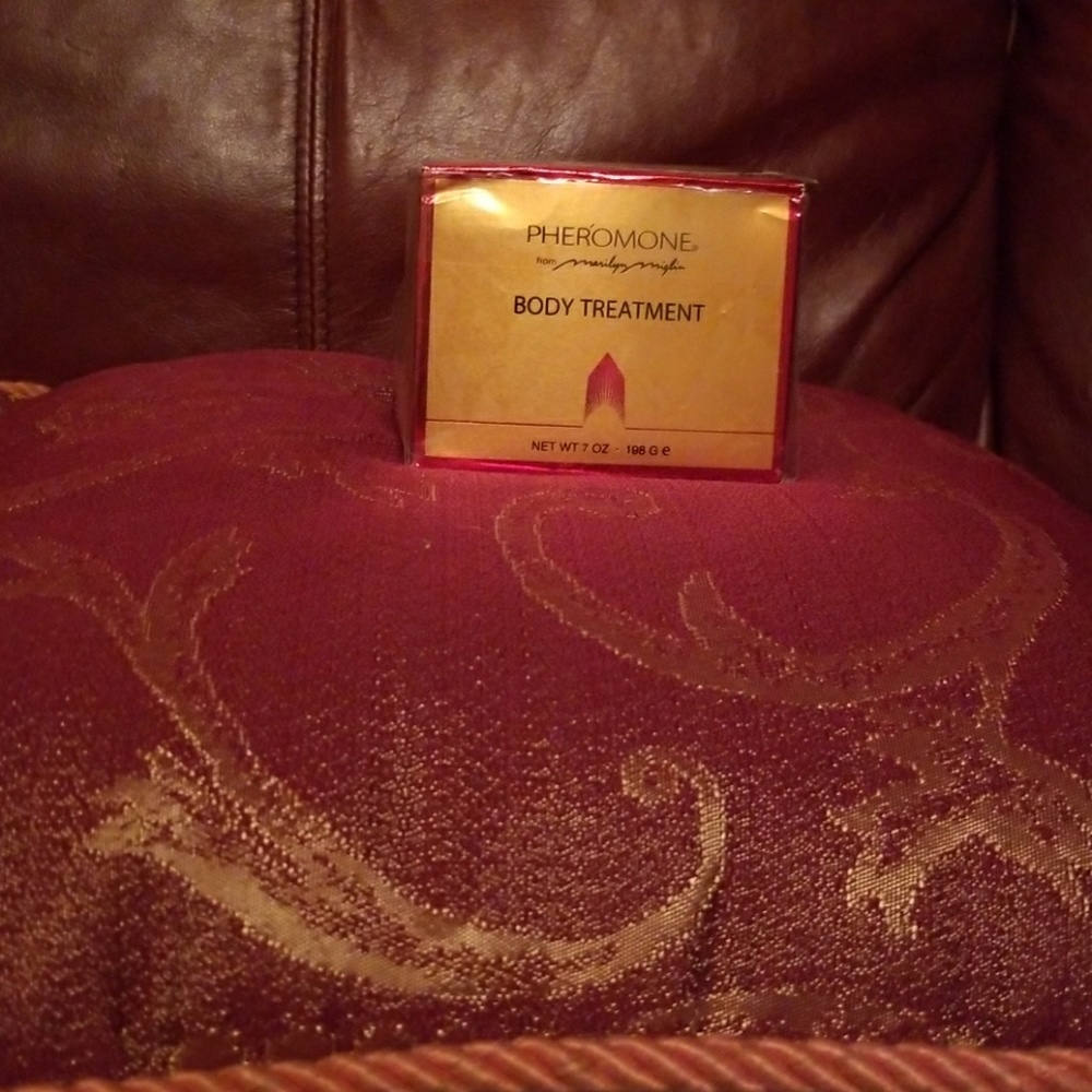 Pherome by Marilyn Maglin 7oz Body Treatment
