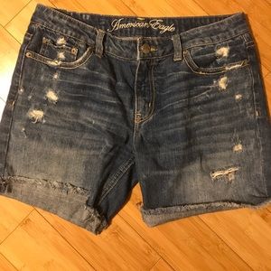 American Eagle Boyfriend Shorts (size 6)