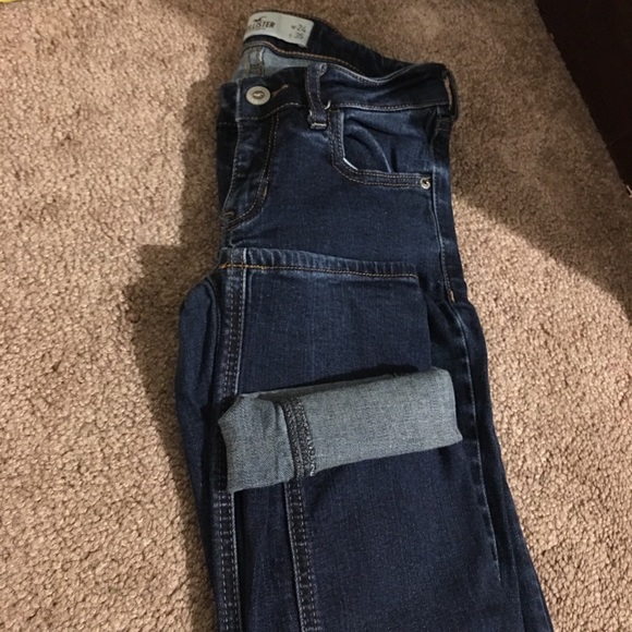 Hollister - Picture 3 of 3