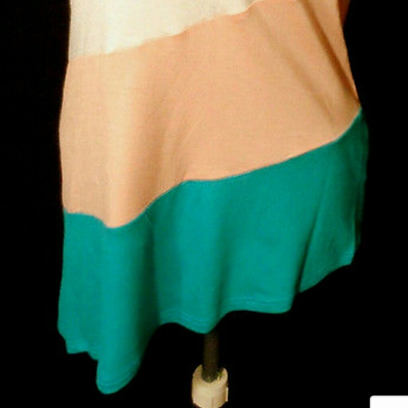 AVANCE Asymmetrical Hem Top SML White Pink Teal - Picture 4 of 5