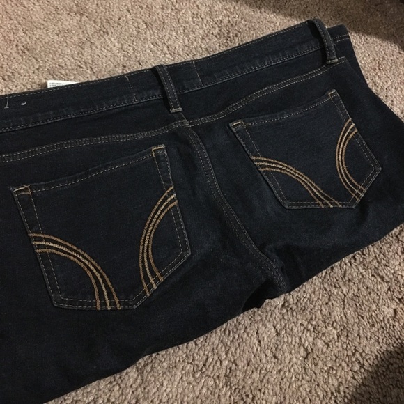 Hollister - Picture 2 of 3