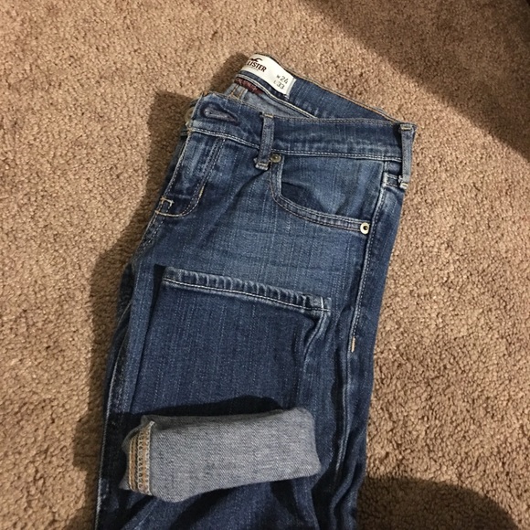 Hollister - Picture 3 of 3