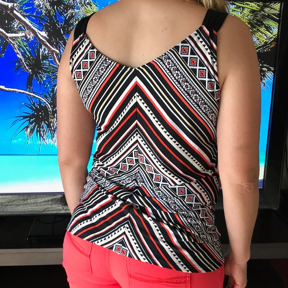 WHBM Tank Top๐HOST PICK๐ - Picture 2 of 3