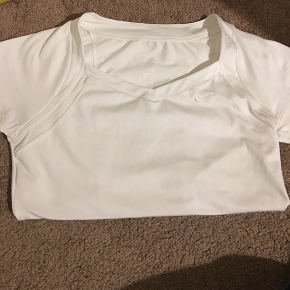 Nike dri fit sports shirt - Picture 1 of 3
