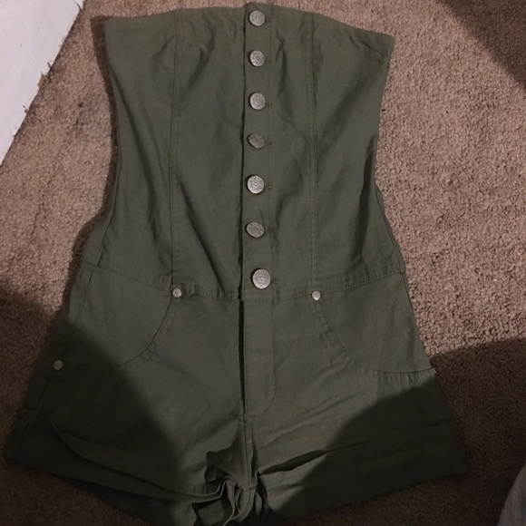 Romper - Picture 1 of 3