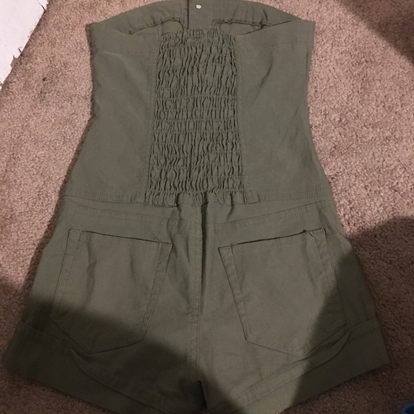 Romper - Picture 2 of 3