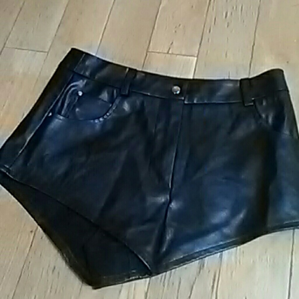 Nasty gal leather shorts